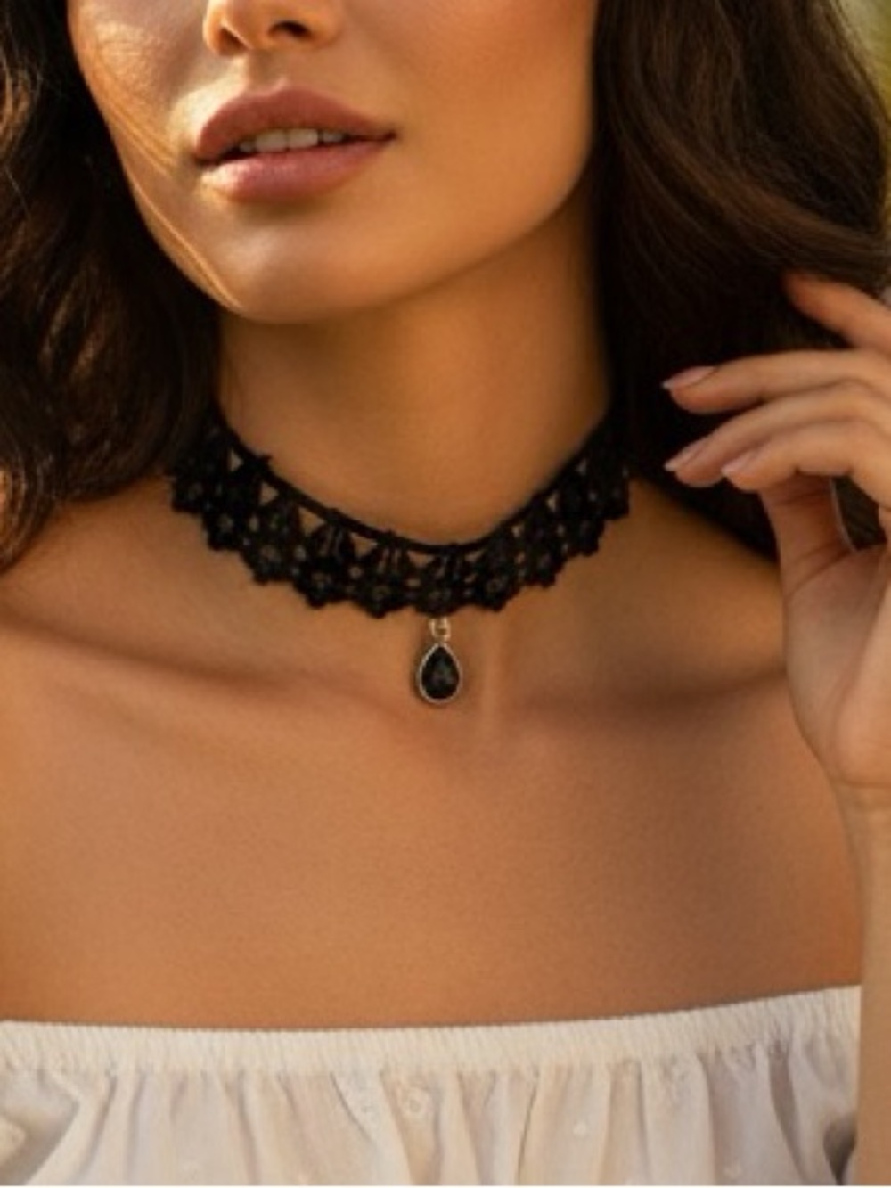 🚨🇺🇸SALE🇺🇸🚨Black Lace Choker Necklace with purple Teardrop Pendant